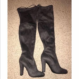 SOLD. Thigh high Velvet Grey Heeled Boots